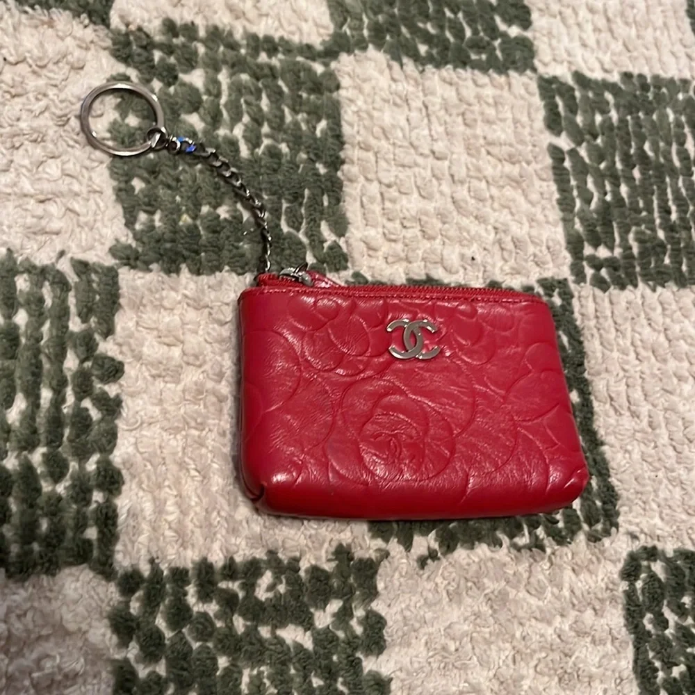 CHANEL lambskin camellia red coin purse